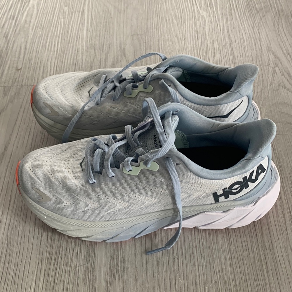 Hoka Arahi 6 Women’s Size 6.5